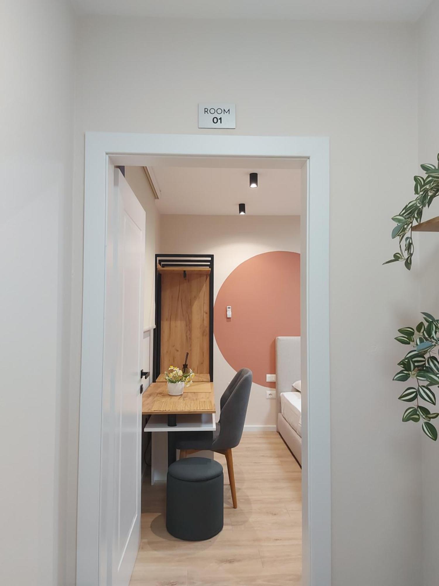 Center Cozy Nest Hotel Tirana Buitenkant foto